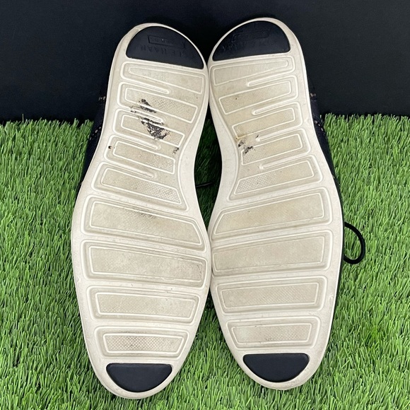 Cole Haan OriginalGrand Black Wingtips with tan dot detailing. Size 10. - Picture 10 of 12